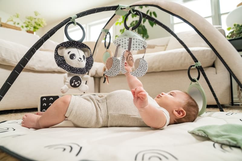 Tapis d'Eveil Gymini Black & White, tiny love — vue 2 sur 3