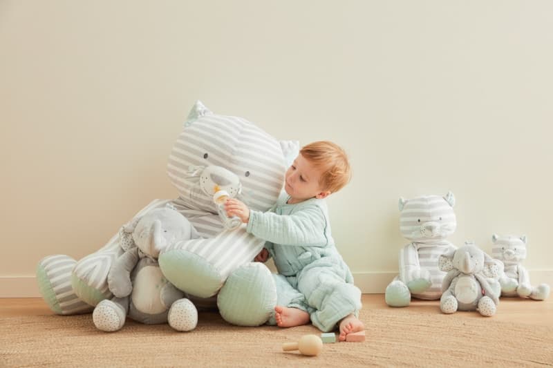 A&m Milo Peluche Extra Large 120cm, amtoys grisclair — vue 1 sur 3