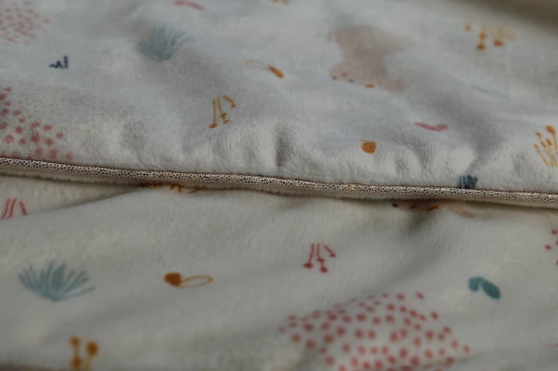 L&j Lina Peluche Ma Premiere Couv Veloudoux, rose fonce permanent — vue 3 sur 4
