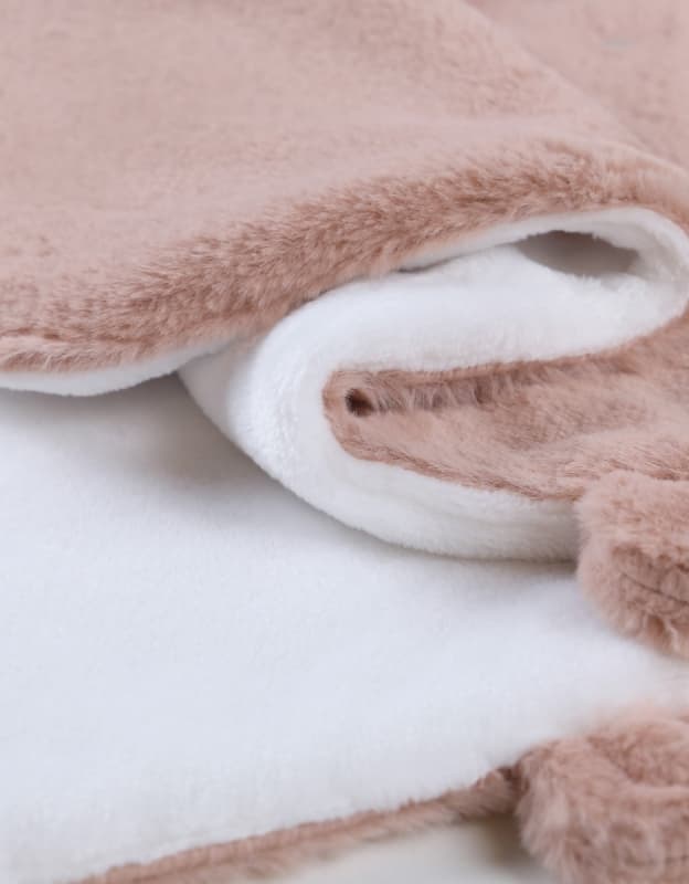 M&m24 Couverture Ouatinee 75x100cm en Fausse Fourrure, Rose Pale, rose 75x100 cm mix & match noukies permanent — vue 4 sur 5