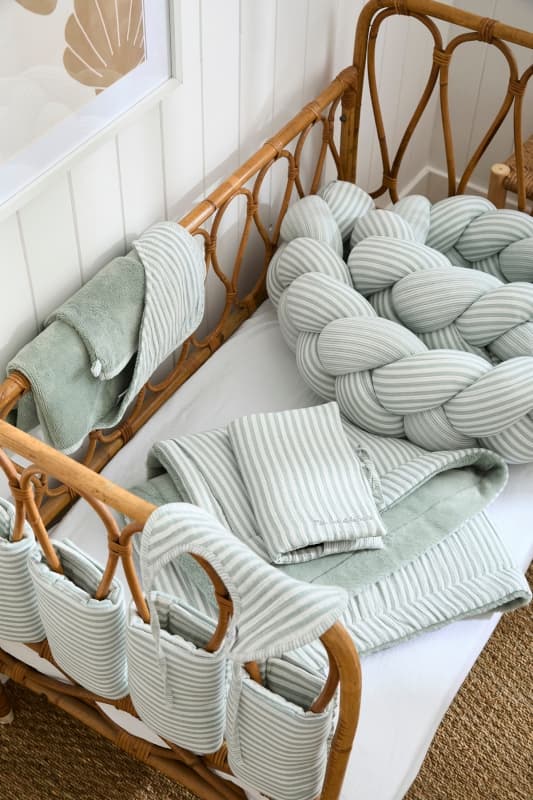 Tour de Lit Modulable Raye, ecru vert de gris soft stripes bb&co per — vue 4 sur 4