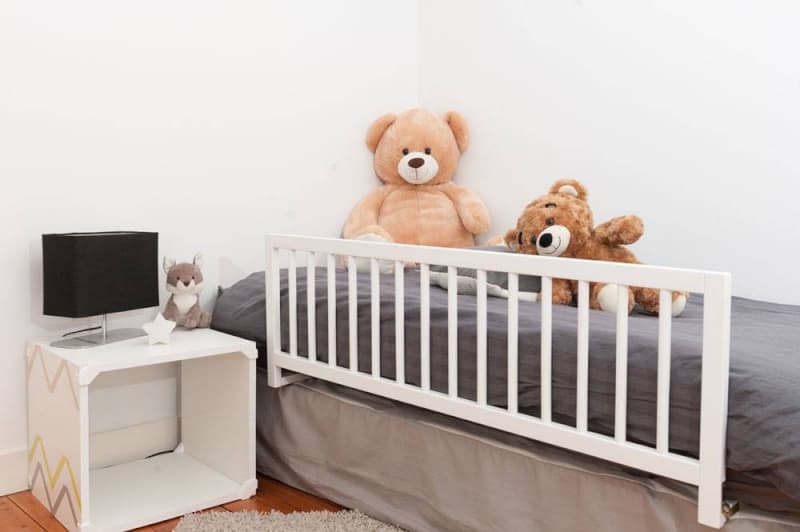 Barriere de Lit Livia Bois Blanc, bebe9reference per — vue 2 sur 2
