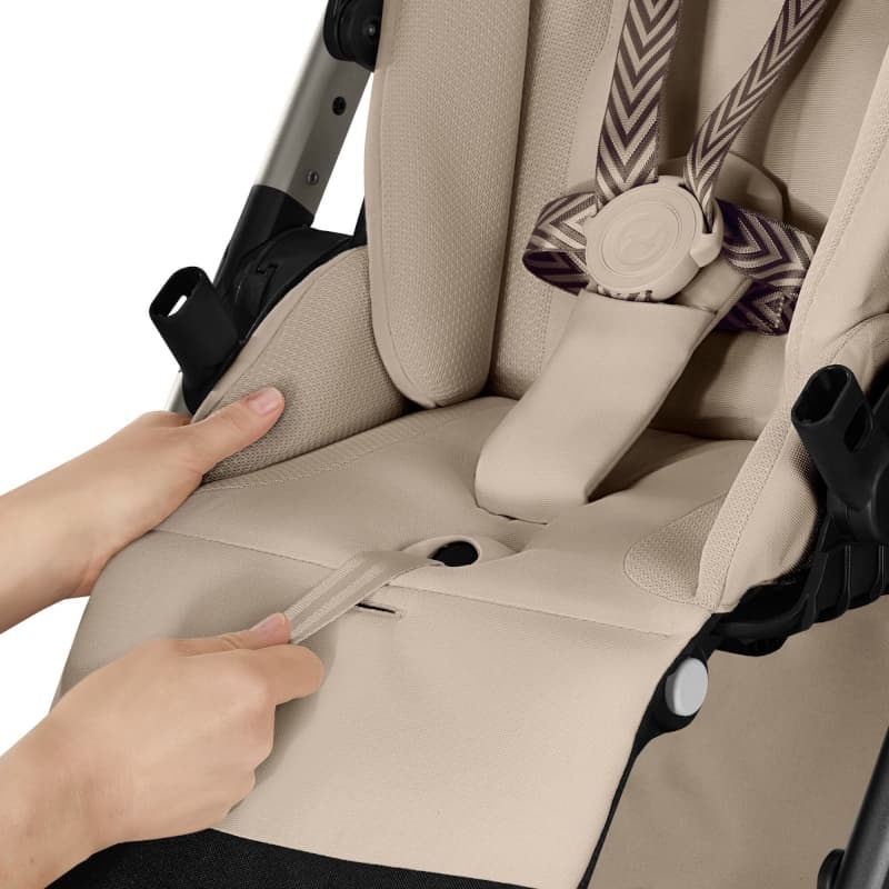 Poussette Balios 4 S Lux, moon black gold cybex 2026 — vue 6 sur 6
