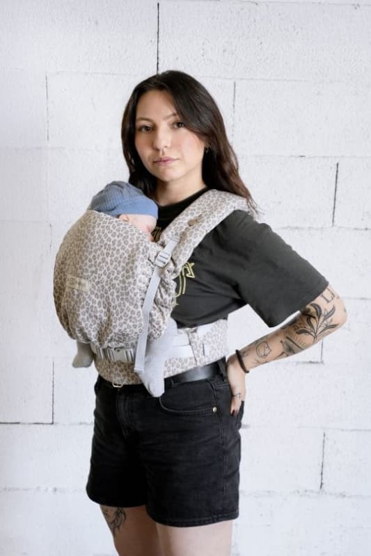 Porte-bebe Physiocarrier 2, leopard 0-36m love radius 25/09 — vue 1 sur 3