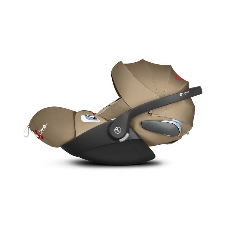 Siege-auto Gr0 0 Cloud Z I-size One Love Par Karolina Kurkova, design 2021 — vue 1 sur 2