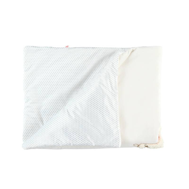 Couverture 75x100cm en Veloudoux® Moris Sacha, ecru permanent — vue 4 sur 5