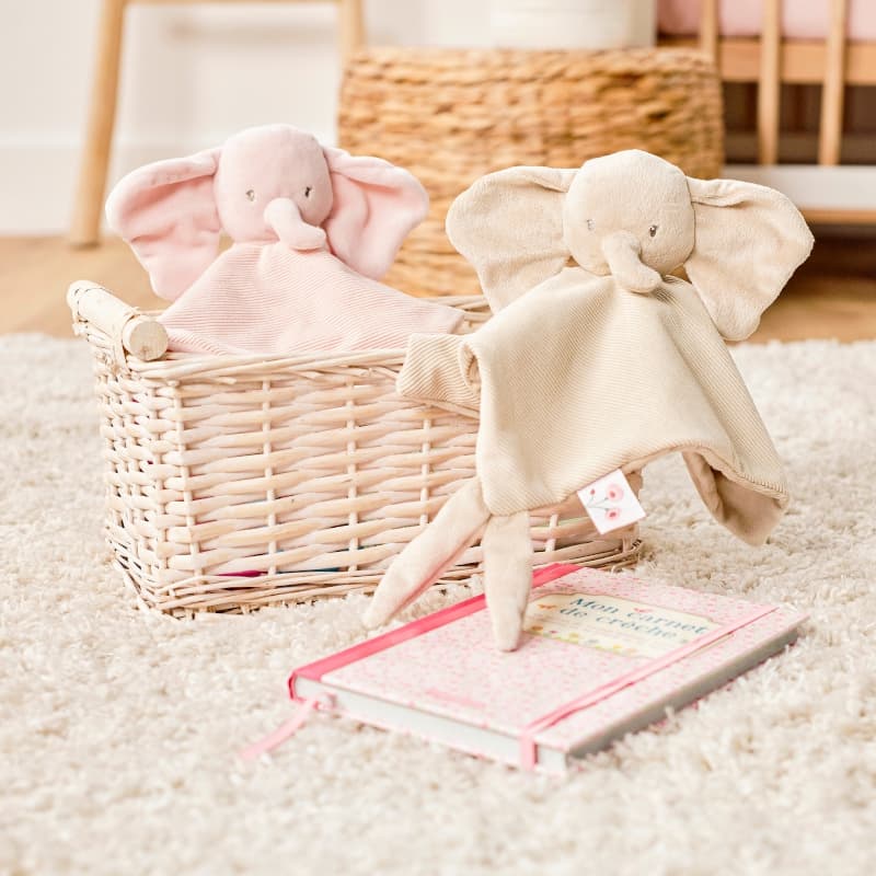 Doudou Elephant Velours Cotele, rose fanfan nattou 25/07 — vue 2 sur 4