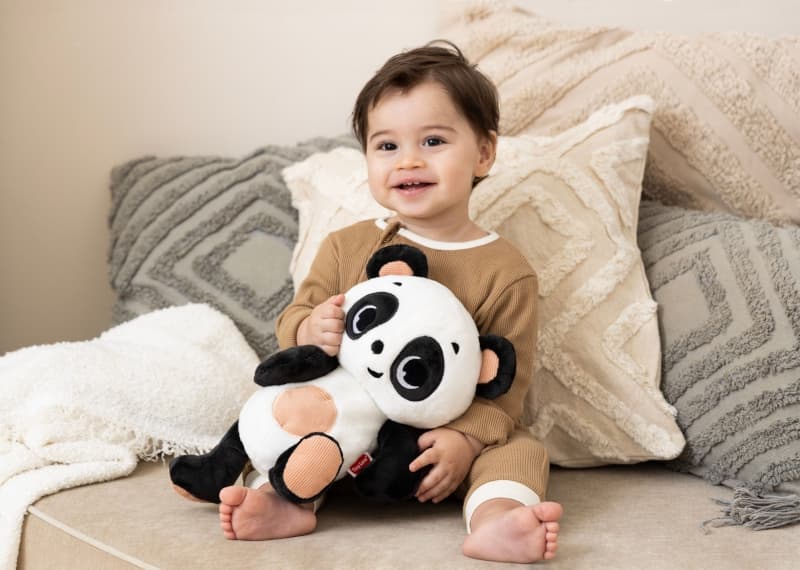 Peluche Snuggly Buddy Panda B&w Decor, tiny love — vue 1 sur 6