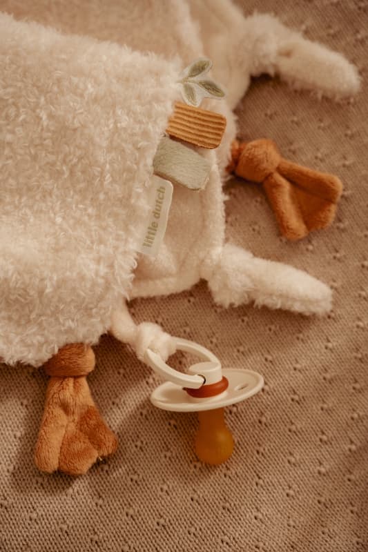 Doudou Carre Oie, newborn natural little dutch 25/04 — vue 6 sur 6