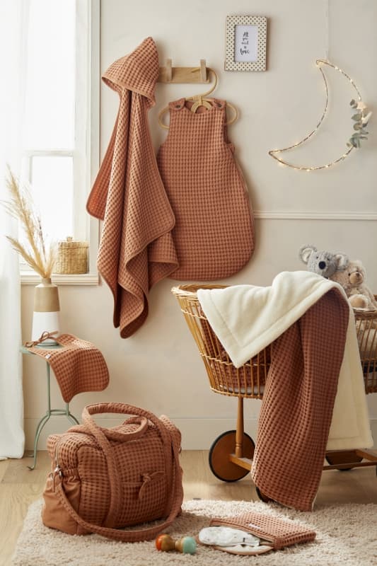 Gigoteuse Coton Gaufre, cassonade 6-18m bb&co 03-24 — vue 2 sur 3