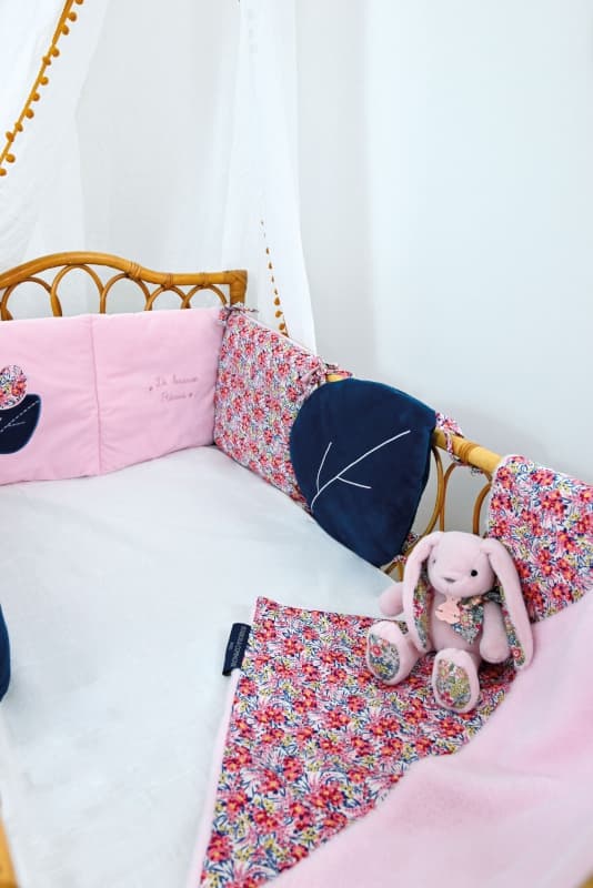 Boh'aime Tour de Lit, rose 180x30cm doudou sensoriel doudou et compagnie a-24 h-24 — vue 4 sur 5