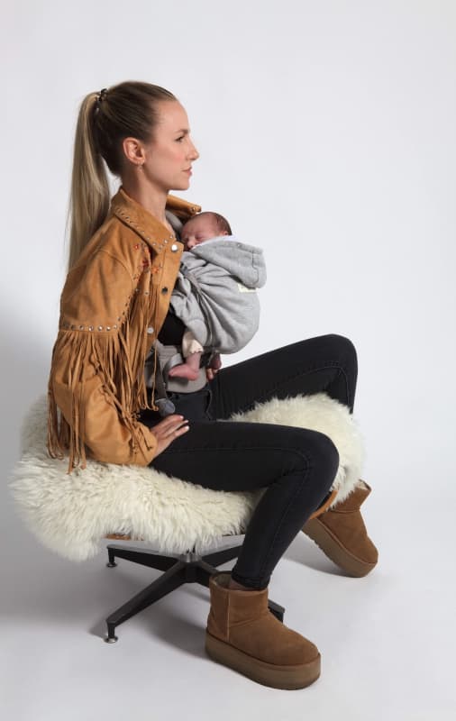 Porte Bebe Hoodiecarrier 2, gris athletique 0-36m love radius 24/09 — vue 2 sur 4