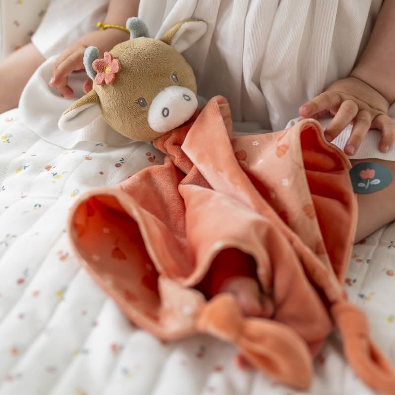 Maxi-doudou Vache Mila, mila, zoë & lana nattou beige h-23 — vue 2 sur 2