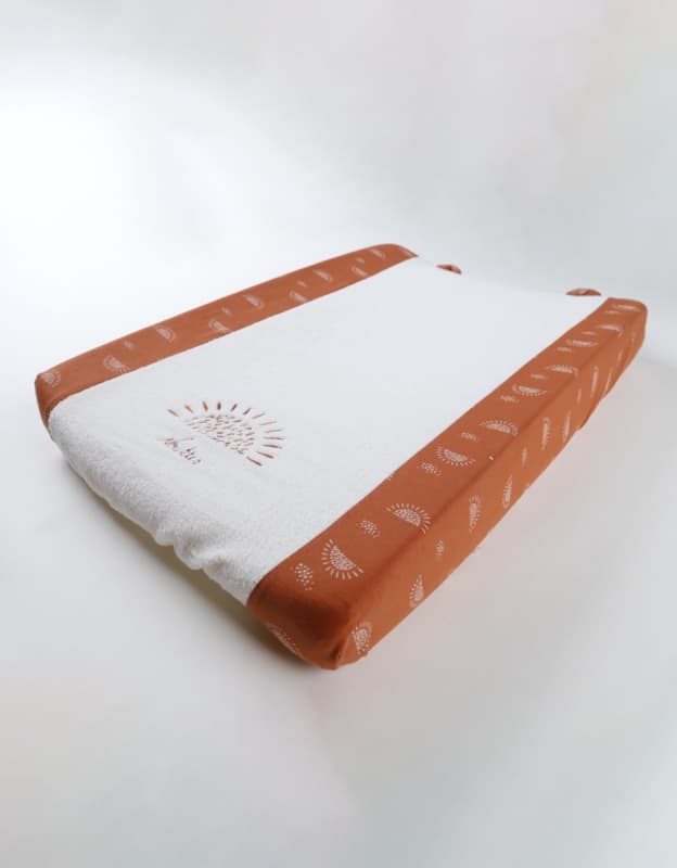 B&k Mat a Langer Soleil 45x67+ Housse Eponge, b&k brique 70x45x10 — vue 3 sur 3