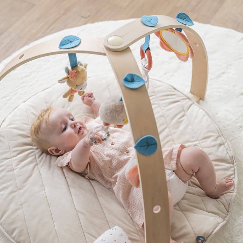 Tapis d'Eveil avec Arches en Bois, mila, zoë & lana — vue 4 sur 5