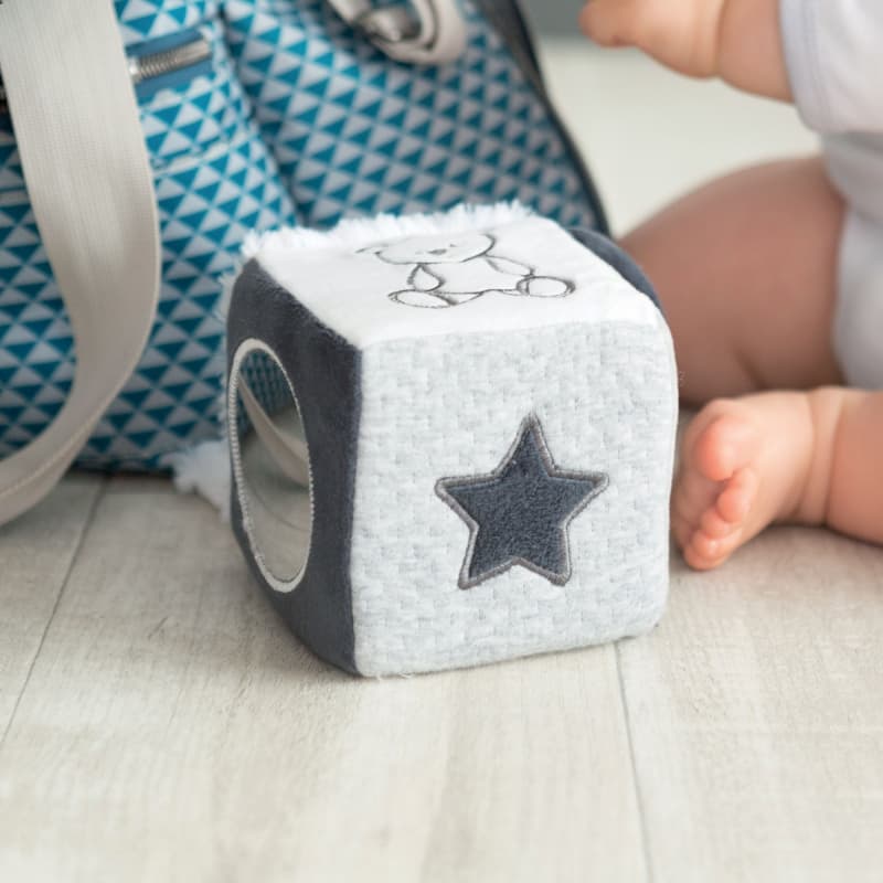 Cube d'Activites, trois kilos sept — vue 4 sur 5
